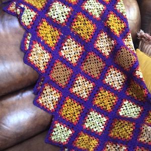Handmade 1970/80s crochet throw blanket